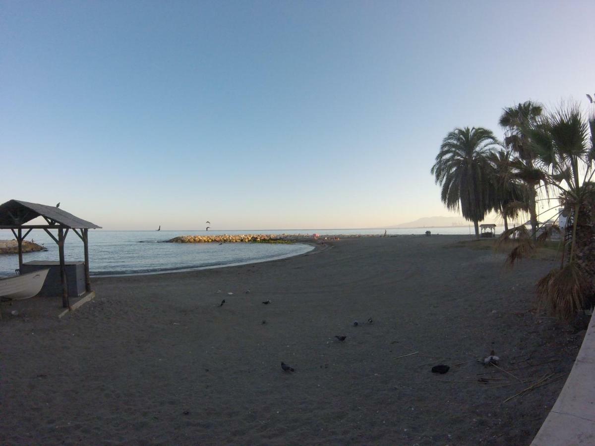 Apartamentos Chuita Playa Málaga Esterno foto